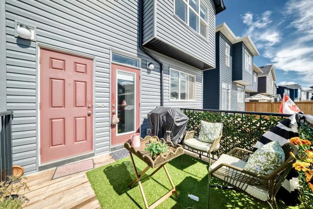 535 Seton Circle SE Calgary AB T3M 3G8