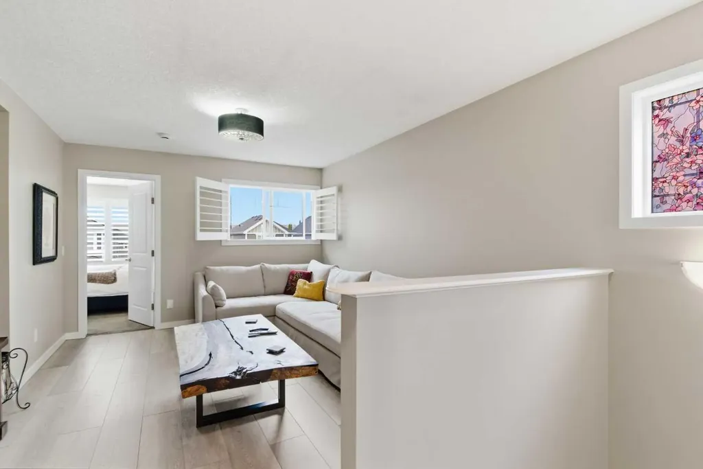 414 River Heights Crescent Cochrane AB T4C 0T9