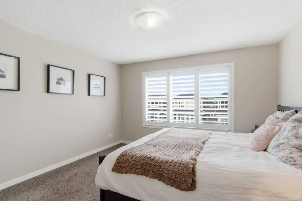 414 River Heights Crescent Cochrane AB T4C 0T9