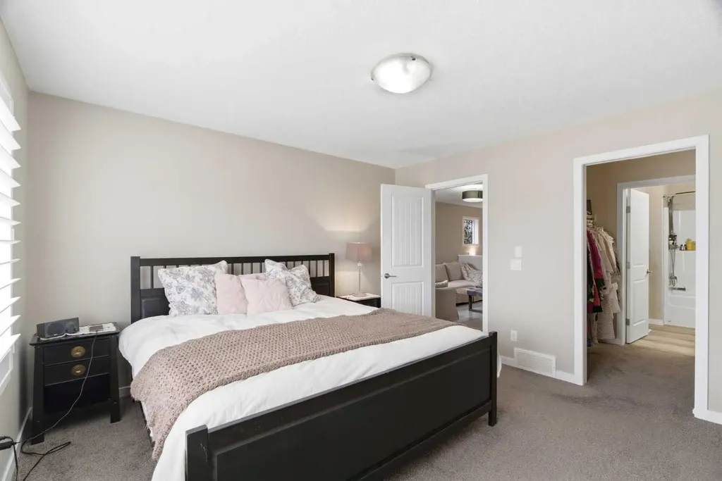 414 River Heights Crescent Cochrane AB T4C 0T9