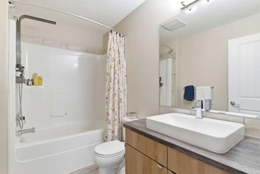 414 River Heights Crescent Cochrane AB T4C 0T9