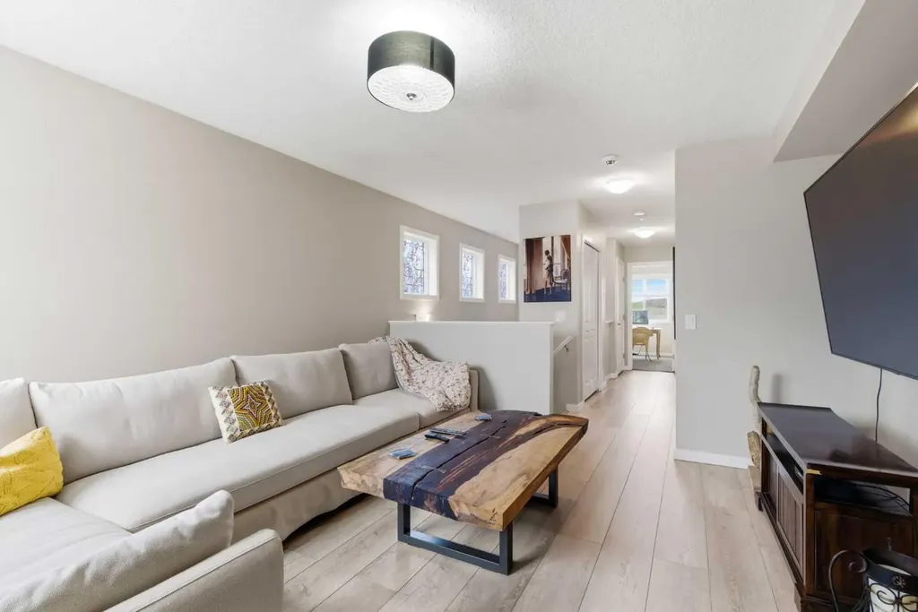 414 River Heights Crescent Cochrane AB T4C 0T9