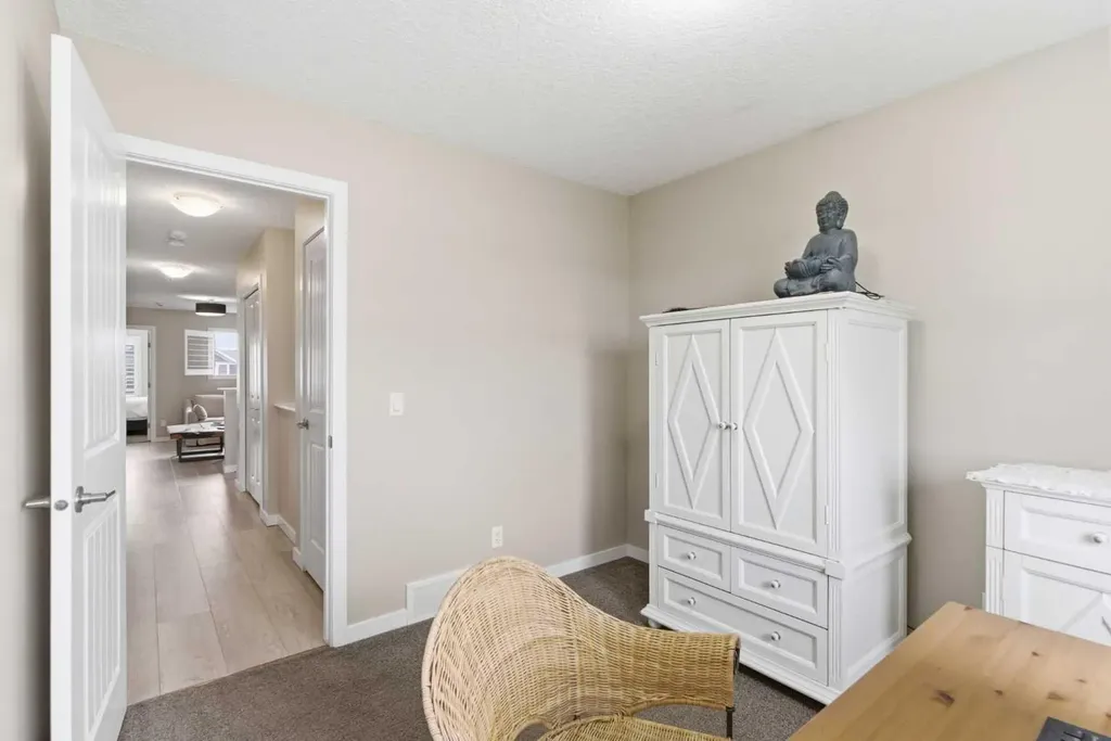 414 River Heights Crescent Cochrane AB T4C 0T9