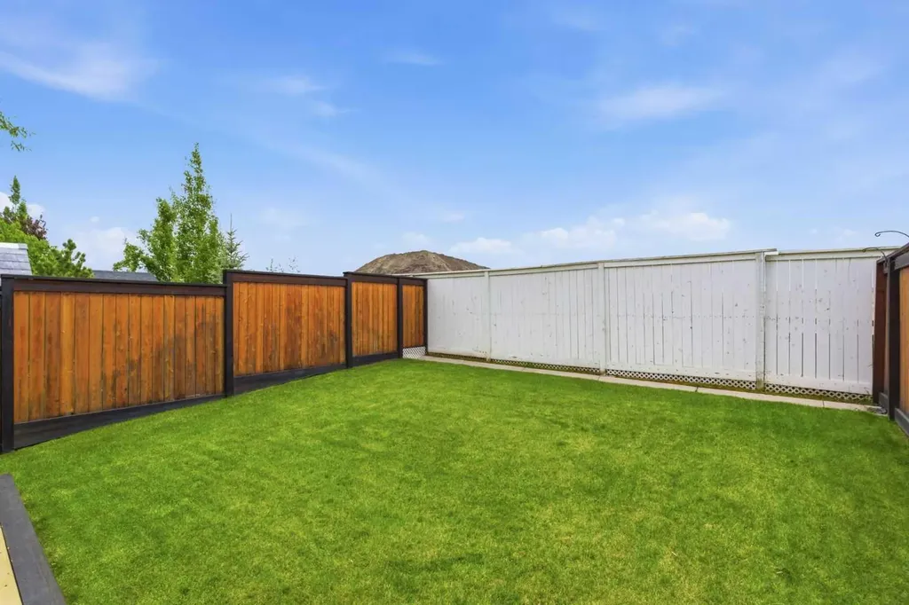 414 River Heights Crescent Cochrane AB T4C 0T9