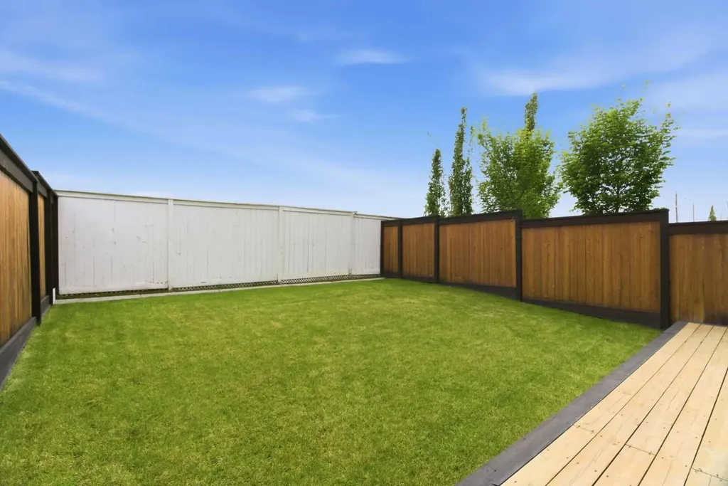 414 River Heights Crescent Cochrane AB T4C 0T9