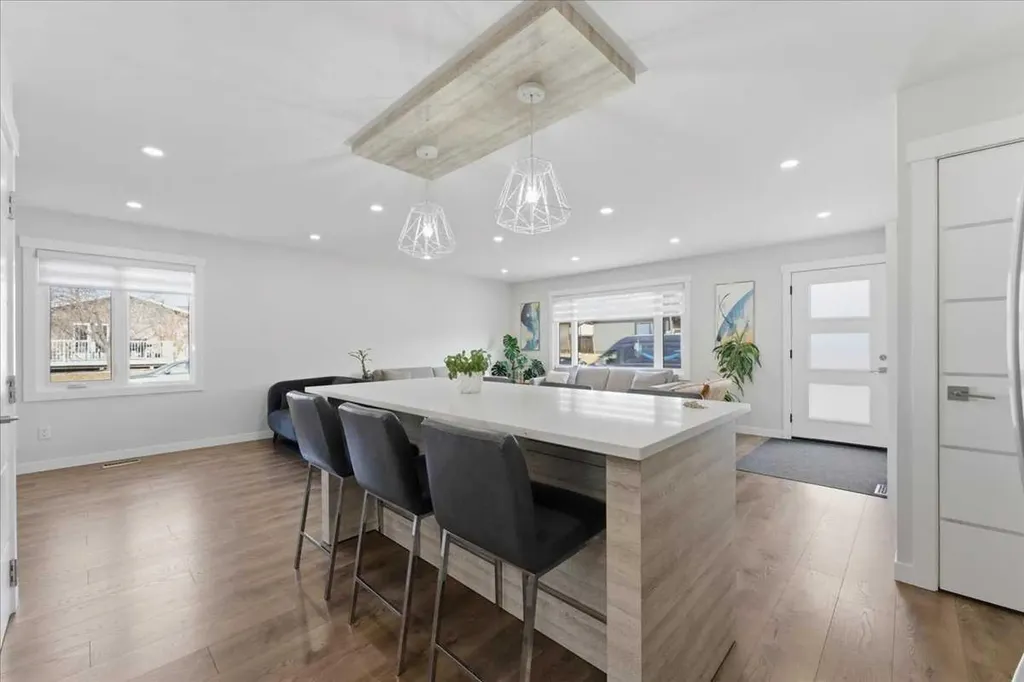 6603 Malvern Road NE Calgary AB T2A 5C3