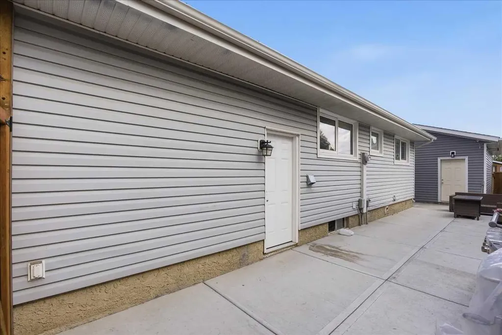 6603 Malvern Road NE Calgary AB T2A 5C3