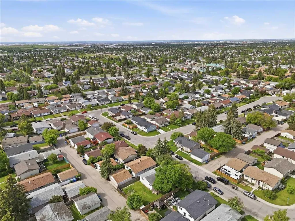 6603 Malvern Road NE Calgary AB T2A 5C3