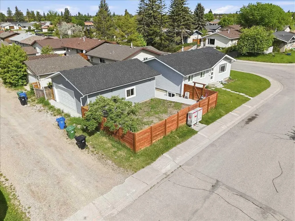 6603 Malvern Road NE Calgary AB T2A 5C3