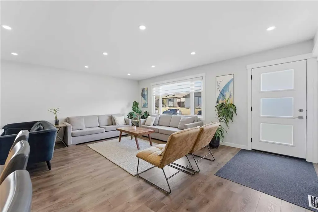 6603 Malvern Road NE Calgary AB T2A 5C3
