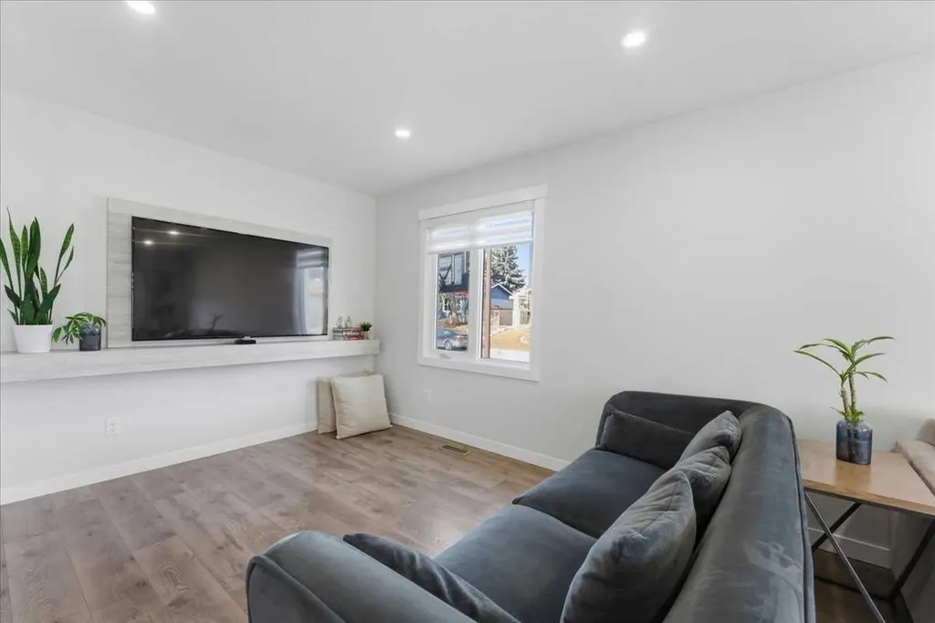 6603 Malvern Road NE Calgary AB T2A 5C3