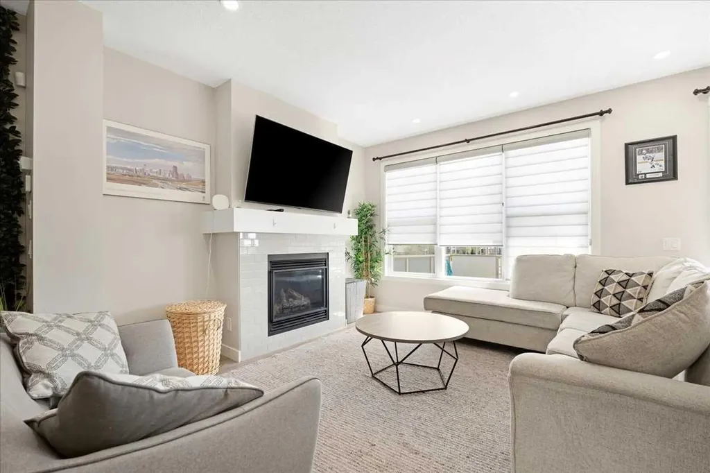 89 Sage Bluff Rise NW Calgary AB T3R 1T4