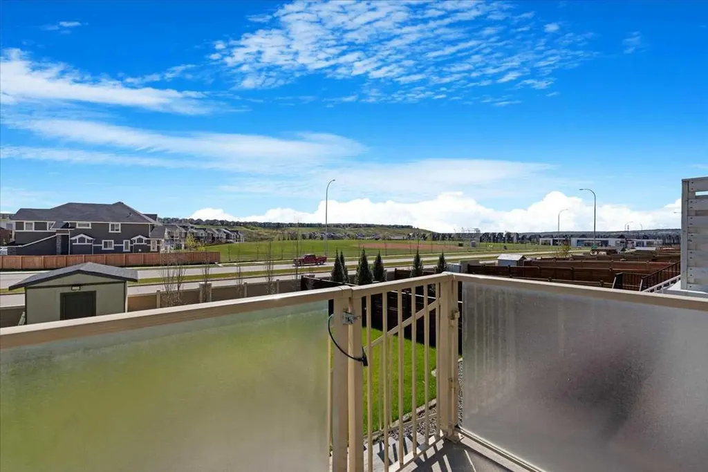 89 Sage Bluff Rise NW Calgary AB T3R 1T4