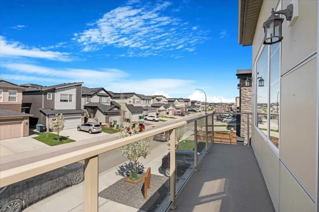 89 Sage Bluff Rise NW Calgary AB T3R 1T4