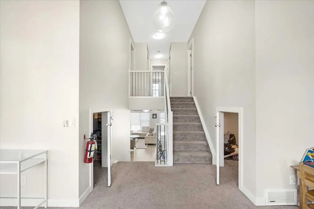 89 Sage Bluff Rise NW Calgary AB T3R 1T4