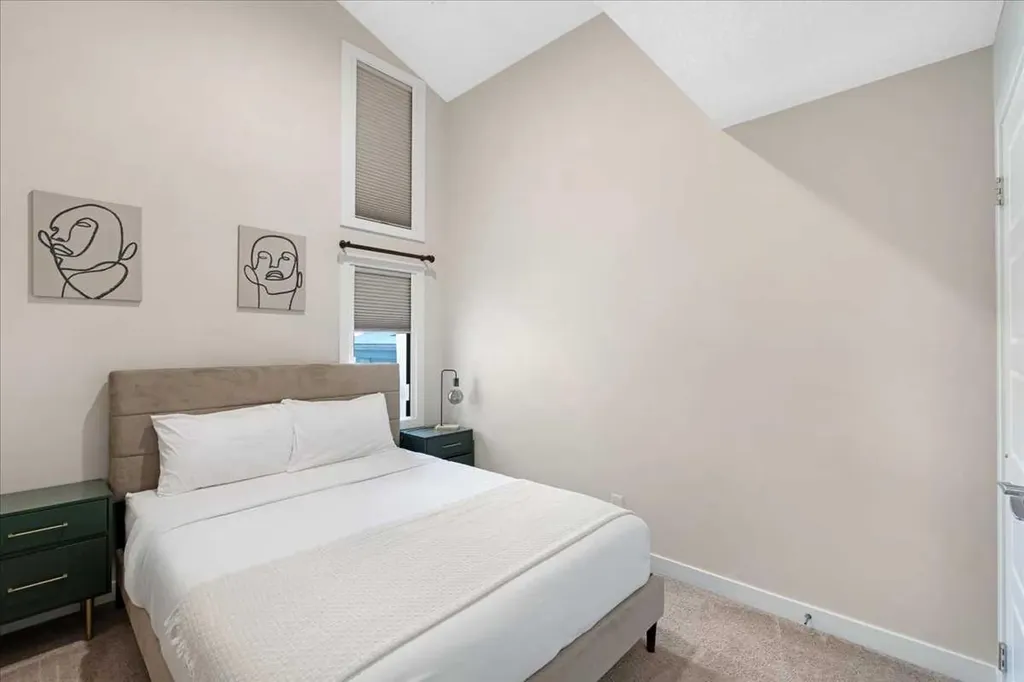 89 Sage Bluff Rise NW Calgary AB T3R 1T4