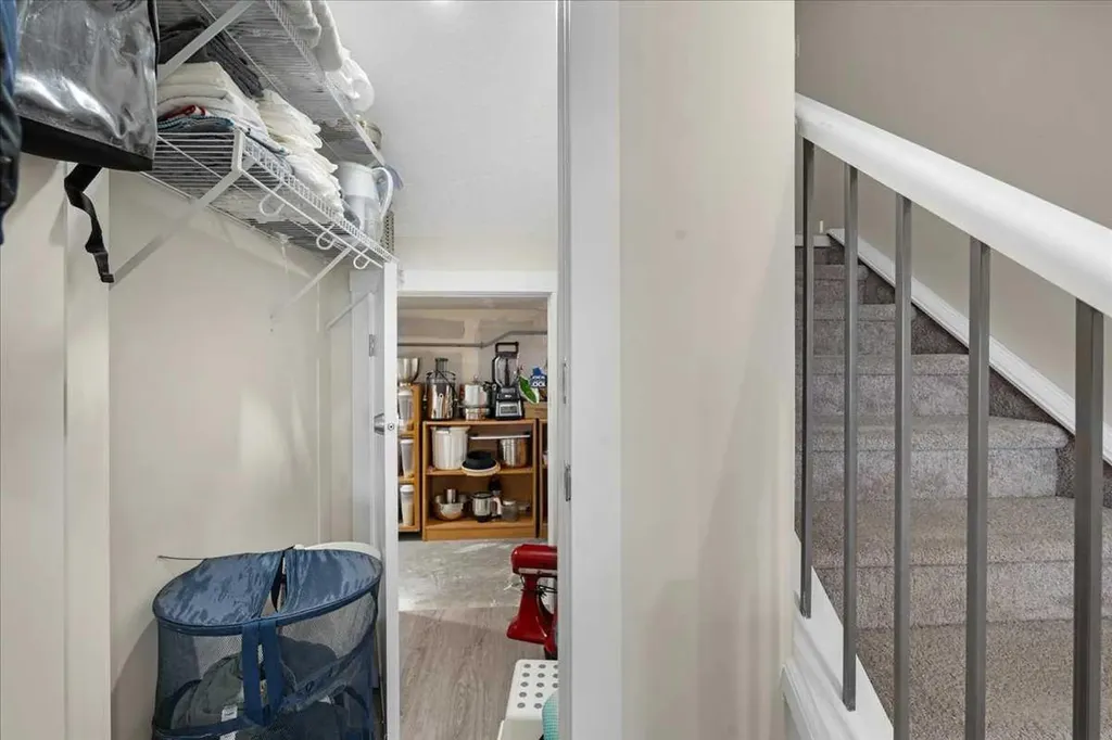89 Sage Bluff Rise NW Calgary AB T3R 1T4