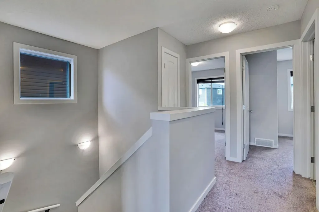 531 Evansborough Way NW Calgary AB T3P 0M8