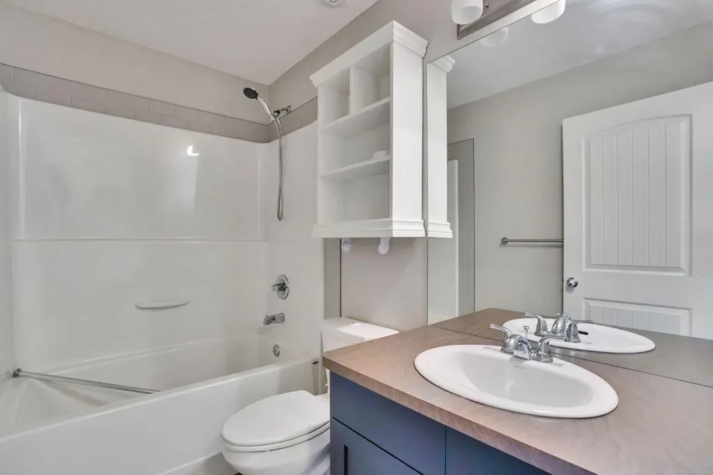 531 Evansborough Way NW Calgary AB T3P 0M8