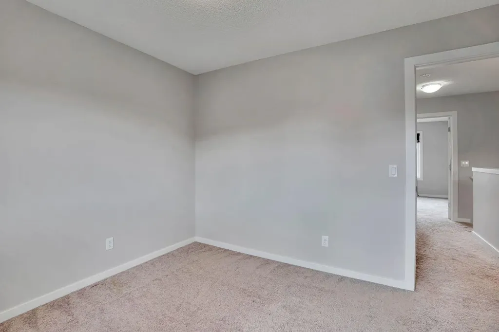 531 Evansborough Way NW Calgary AB T3P 0M8