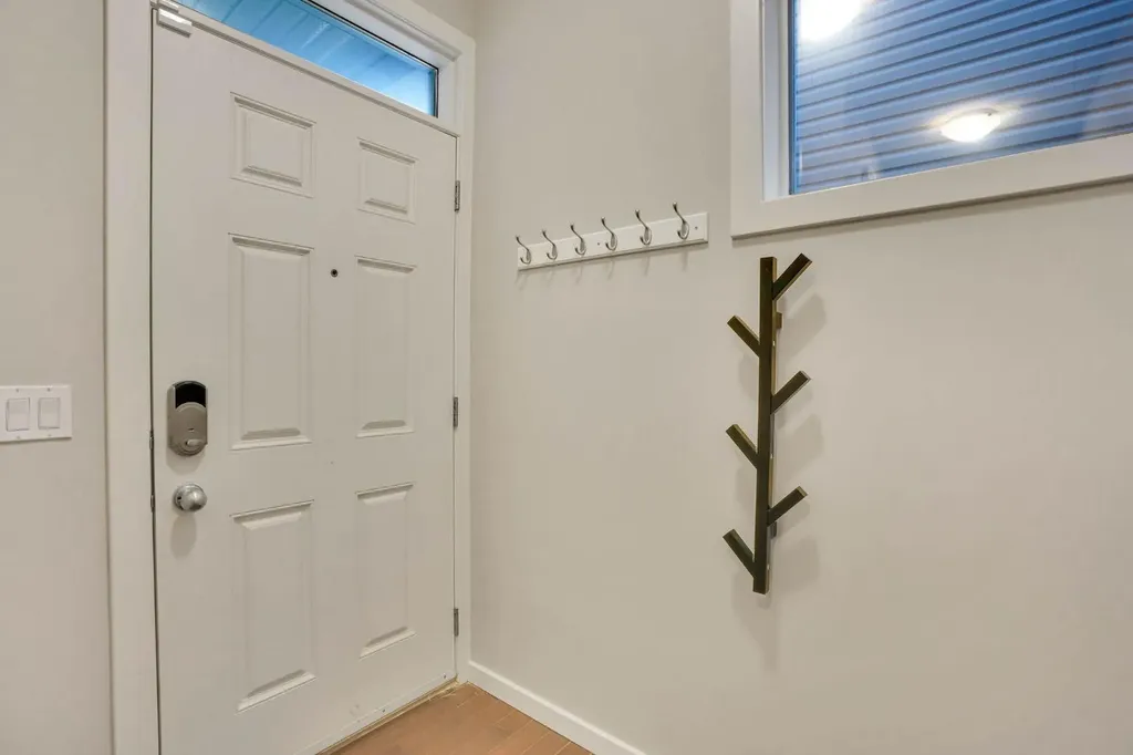 531 Evansborough Way NW Calgary AB T3P 0M8