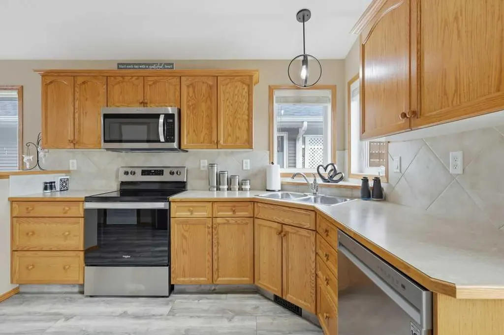 300 Lancaster Drive Red Deer AB T4R 3R7
