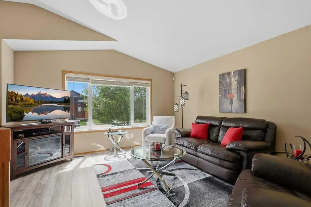 300 Lancaster Drive Red Deer AB T4R 3R7