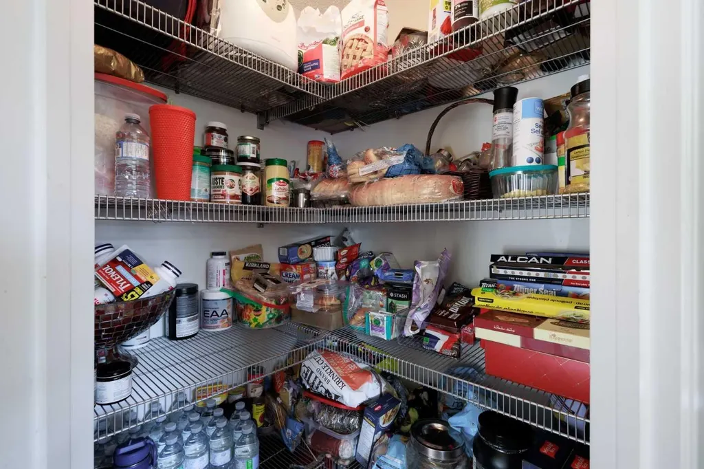 69 Auburn Crest Lane SE Calgary AB T3M 0Z1