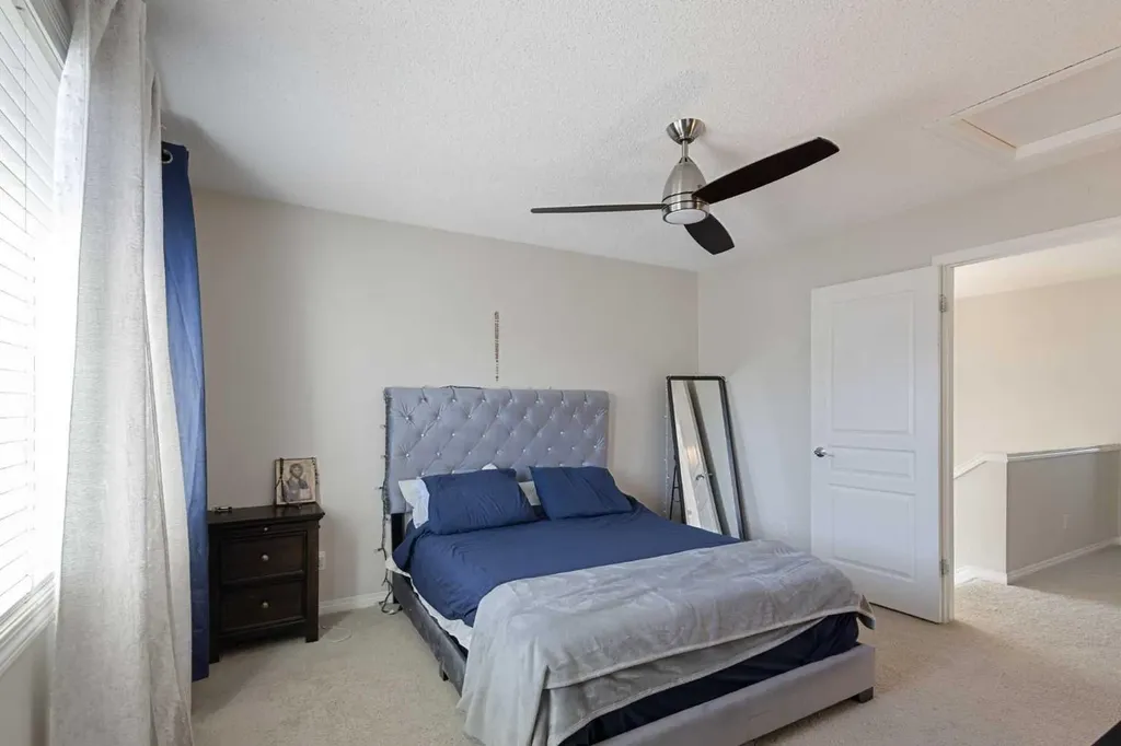69 Auburn Crest Lane SE Calgary AB T3M 0Z1