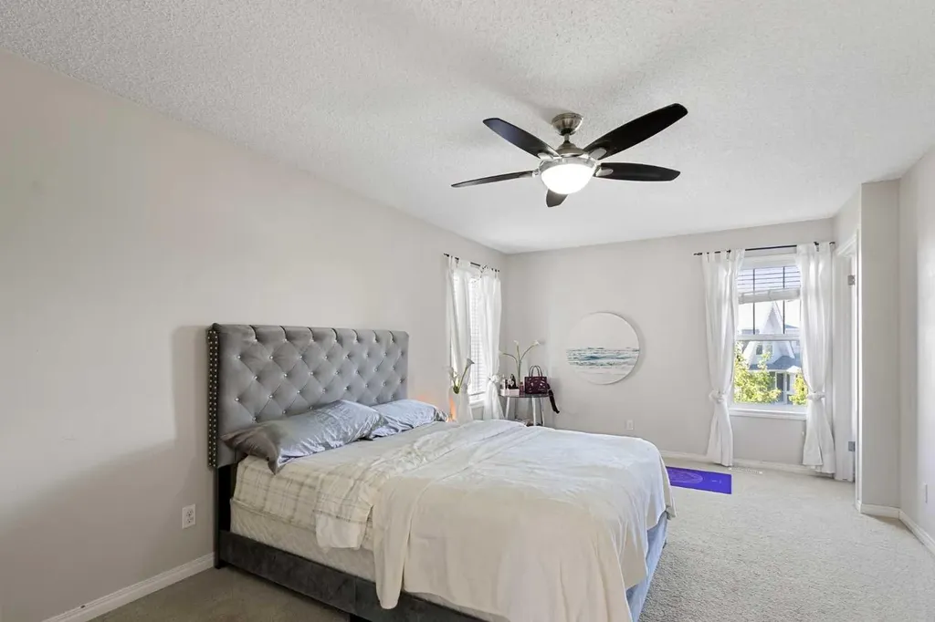 69 Auburn Crest Lane SE Calgary AB T3M 0Z1