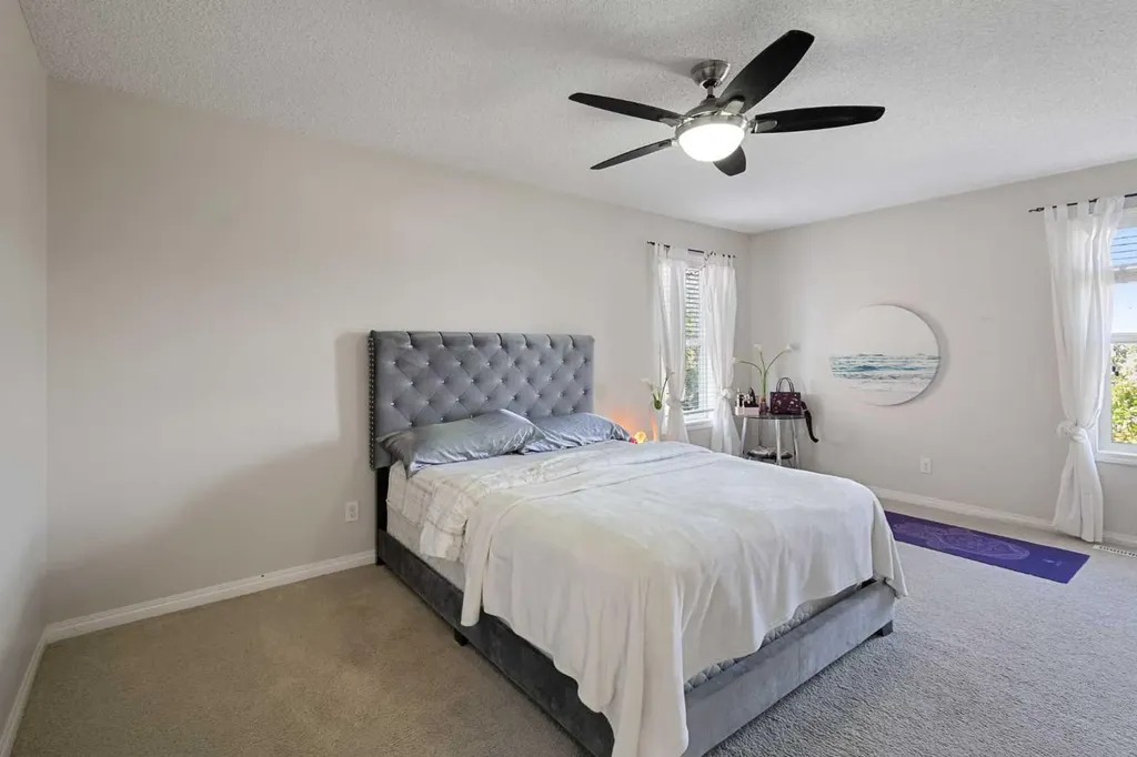 69 Auburn Crest Lane SE Calgary AB T3M 0Z1