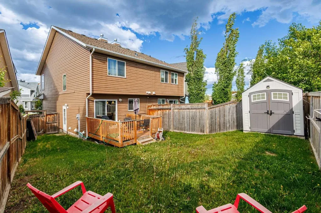 69 Auburn Crest Lane SE Calgary AB T3M 0Z1