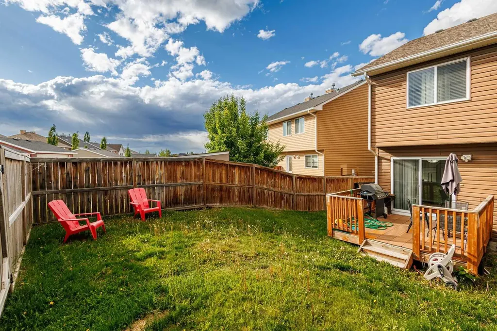 69 Auburn Crest Lane SE Calgary AB T3M 0Z1