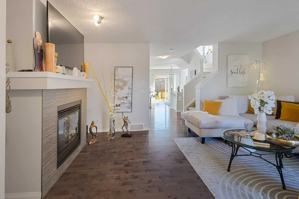 69 Auburn Crest Lane SE Calgary AB T3M 0Z1