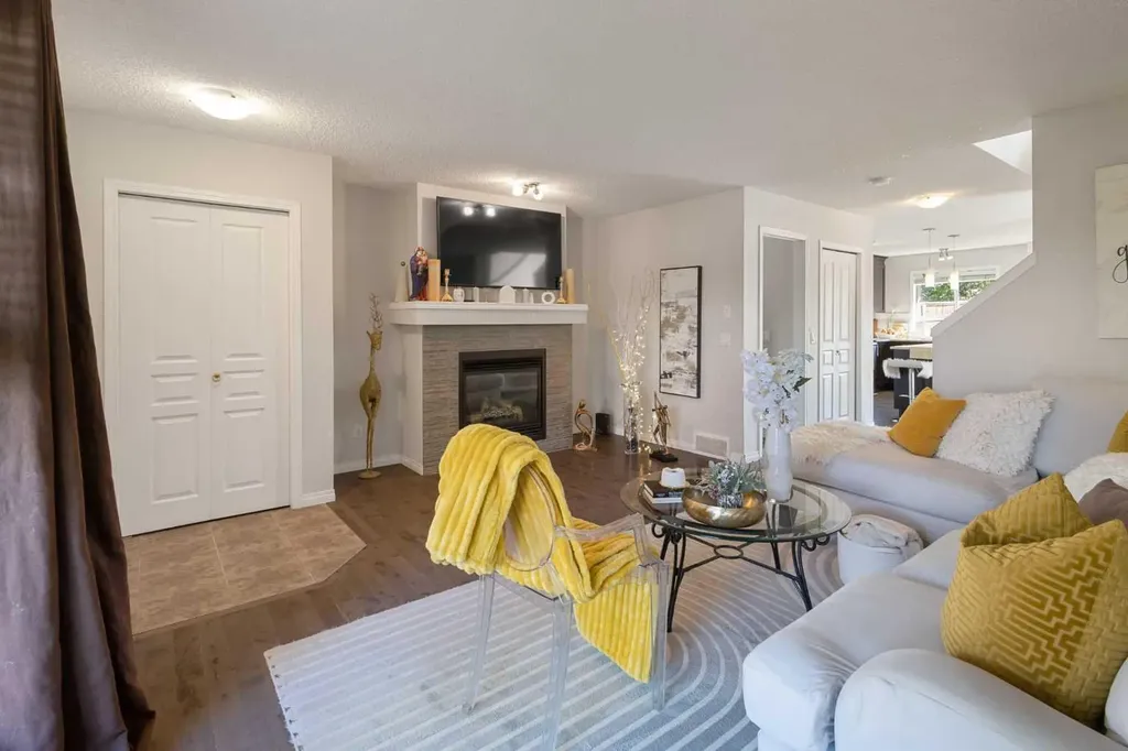 69 Auburn Crest Lane SE Calgary AB T3M 0Z1