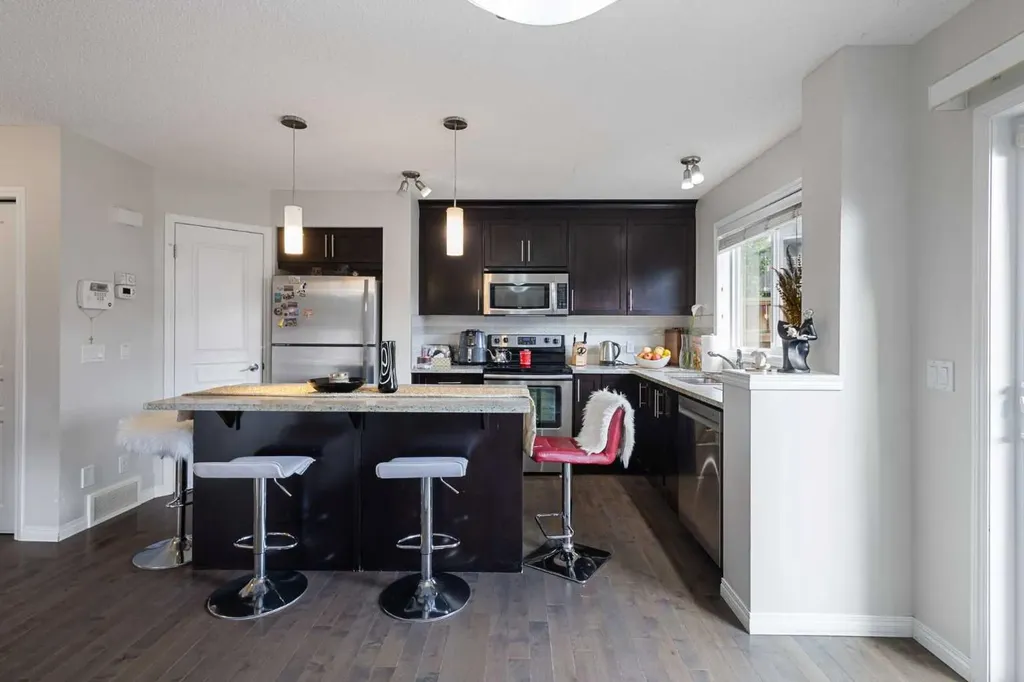 69 Auburn Crest Lane SE Calgary AB T3M 0Z1