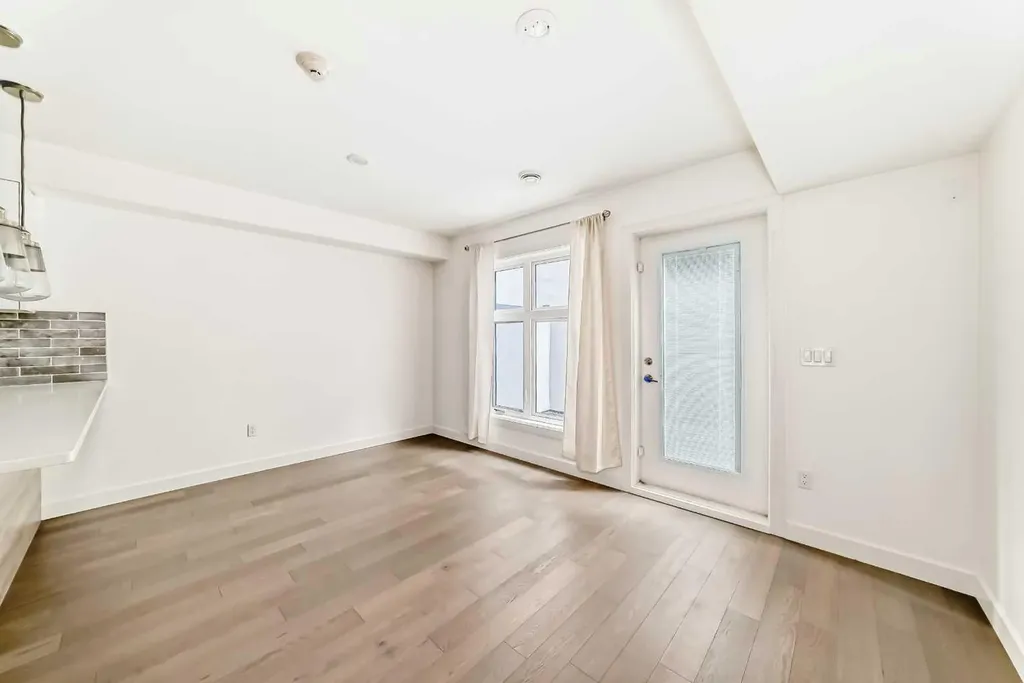 1632 20 Avenue NW Calgary AB T2M 1G8