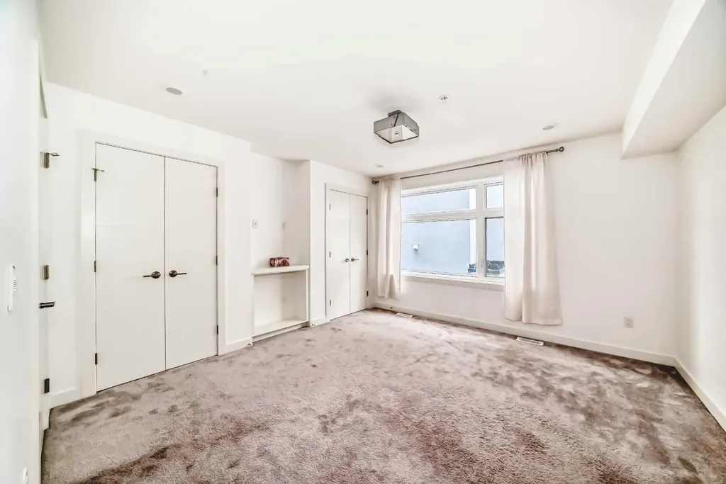 1632 20 Avenue NW Calgary AB T2M 1G8
