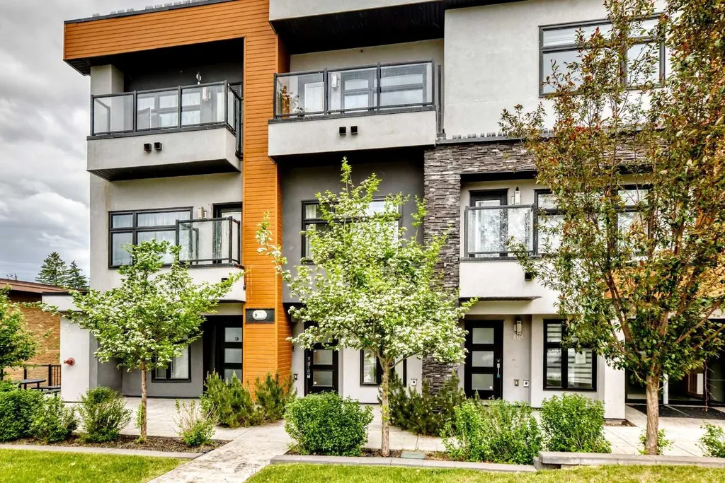 1632 20 Avenue NW Calgary AB T2M 1G8