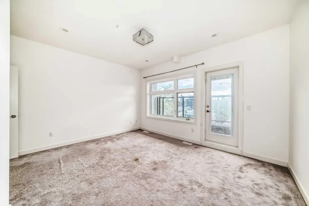 1632 20 Avenue NW Calgary AB T2M 1G8