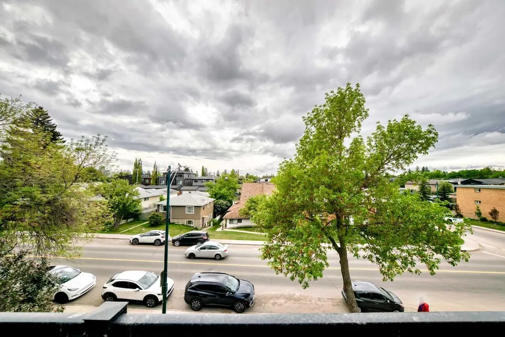1632 20 Avenue NW Calgary AB T2M 1G8