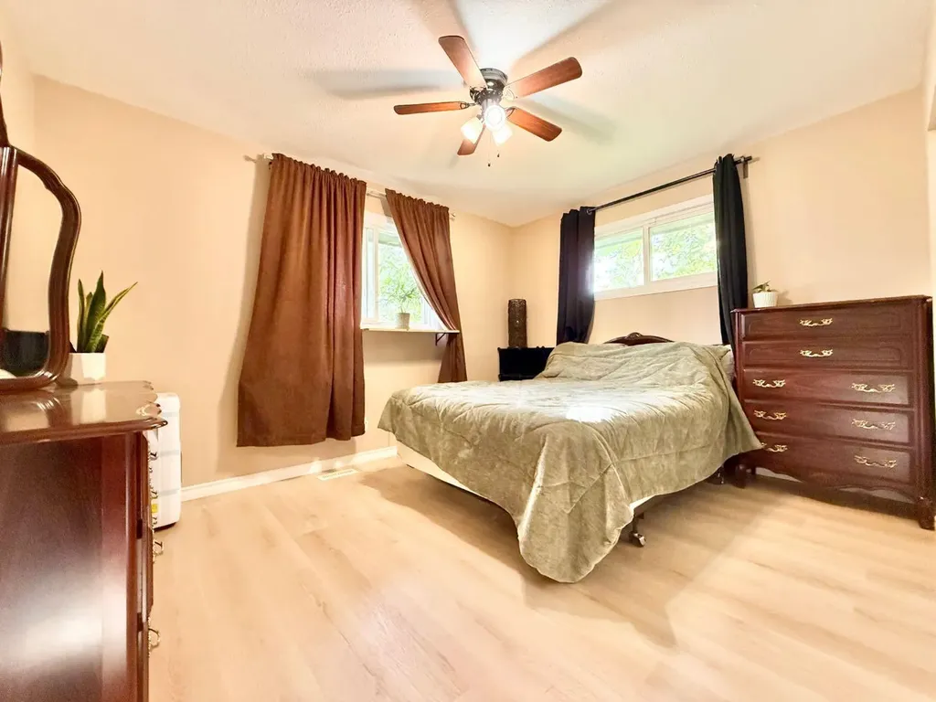 66 2 Avenue E Tilley AB T0J 3K0