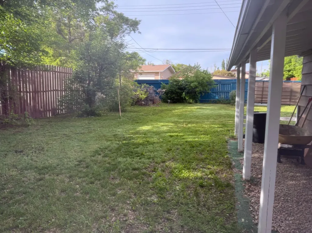66 2 Avenue E Tilley AB T0J 3K0