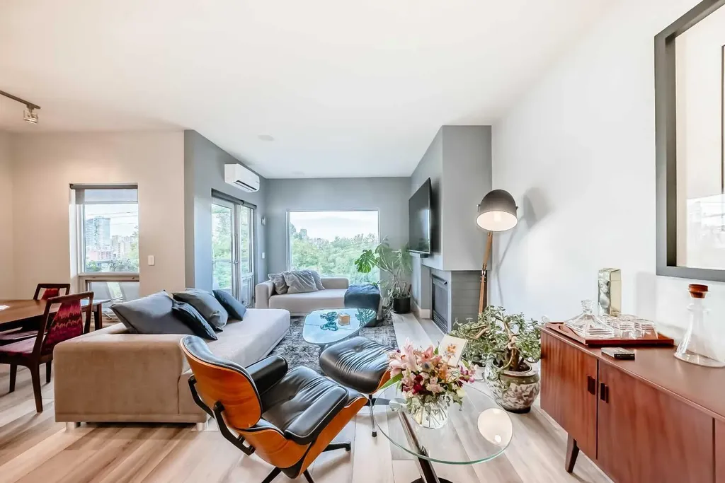 2124 17 Street SW Calgary AB T2T4M4