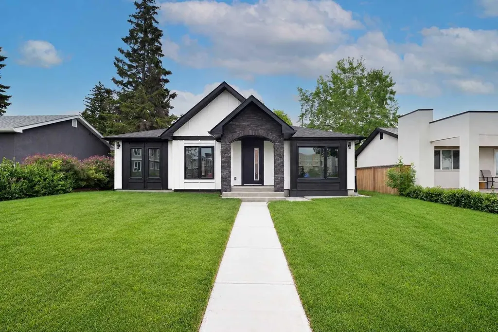 4940 45 Street SW Calgary AB T3E 3W4