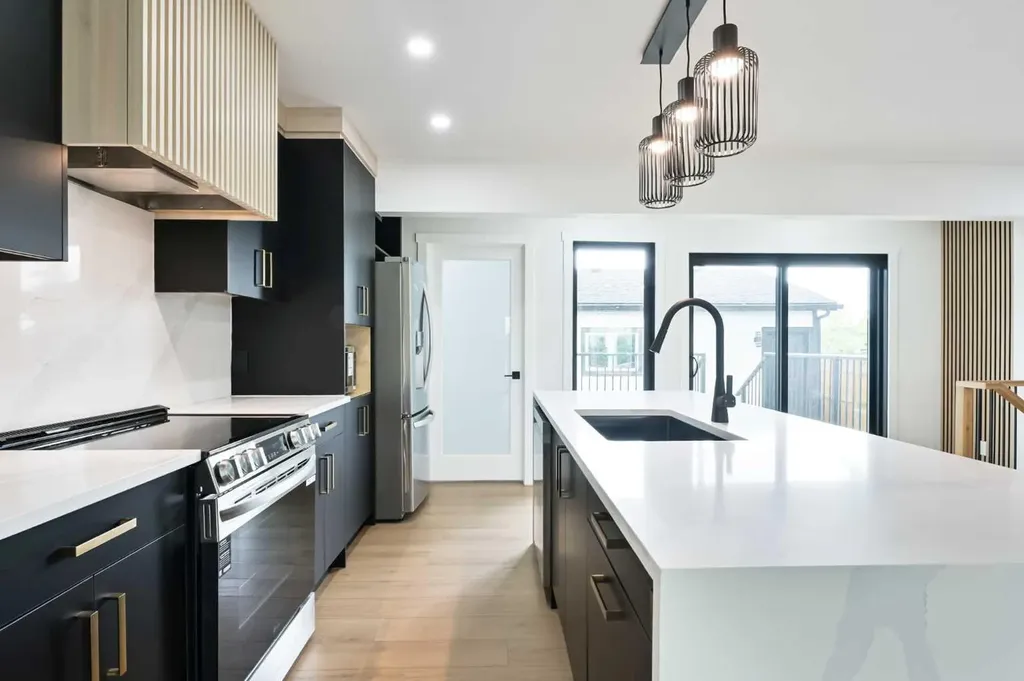 4940 45 Street SW Calgary AB T3E 3W4