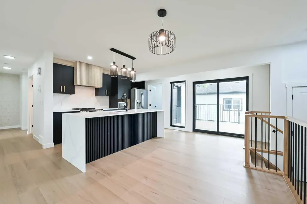 4940 45 Street SW Calgary AB T3E 3W4