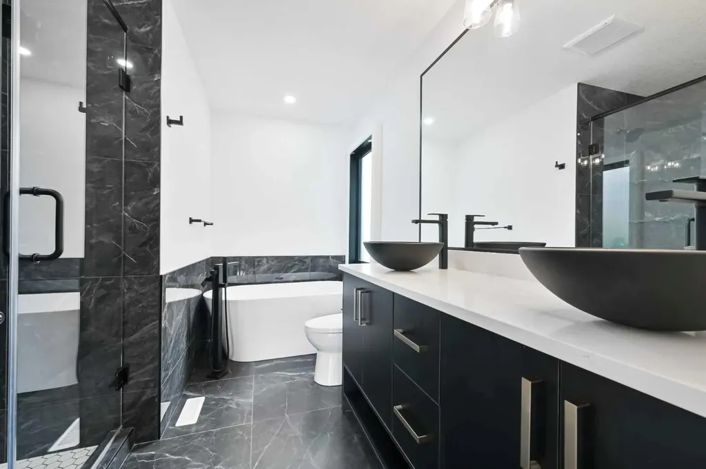 4940 45 Street SW Calgary AB T3E 3W4