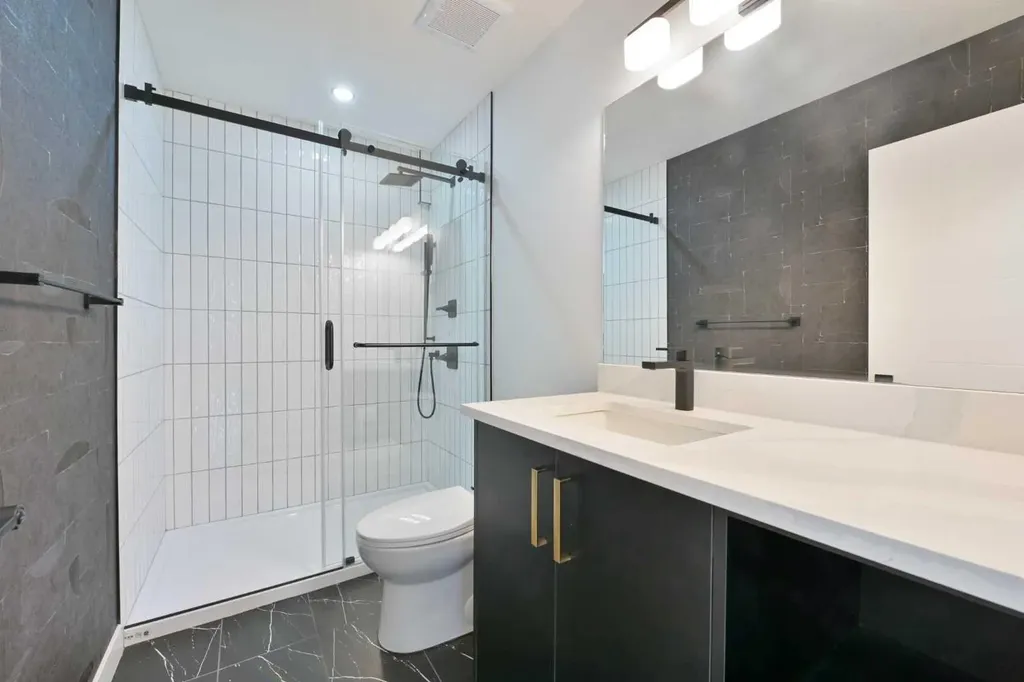 4940 45 Street SW Calgary AB T3E 3W4