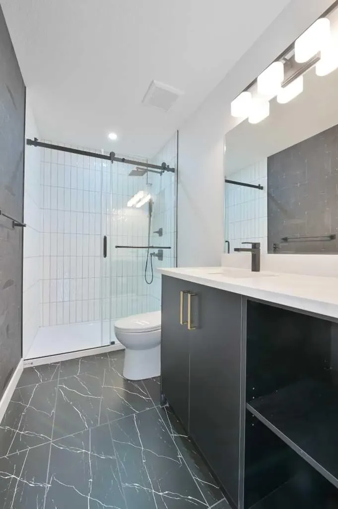 4940 45 Street SW Calgary AB T3E 3W4